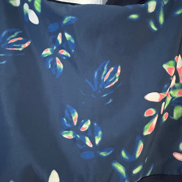 Under Armour Women’s 2XL Sports Bra – Blue Floral Print, Medium Support - Picture 2 of 5